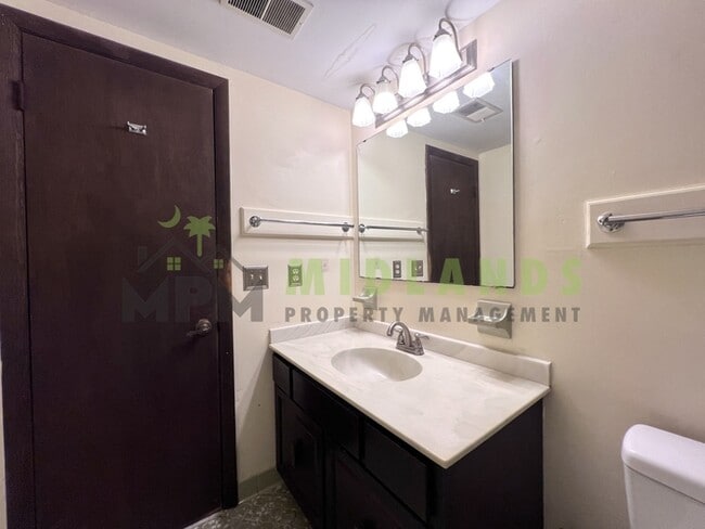 Building Photo - 2505 Blossom St