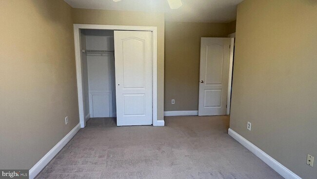Building Photo - 67 Highpoint Dr