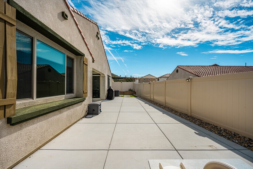 Building Photo - 29807 Pumpwood Ct