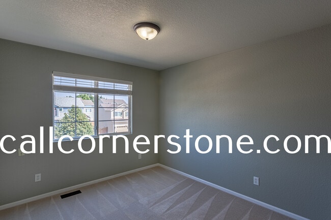 Building Photo - 4394 Crow Creek Dr