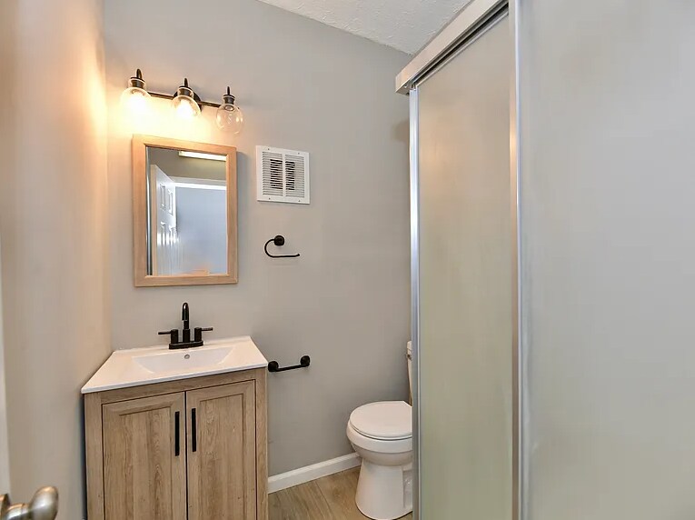 Building Photo - 8110 Bentley Farms Dr