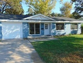 Building Photo - 729 Goldwood Dr