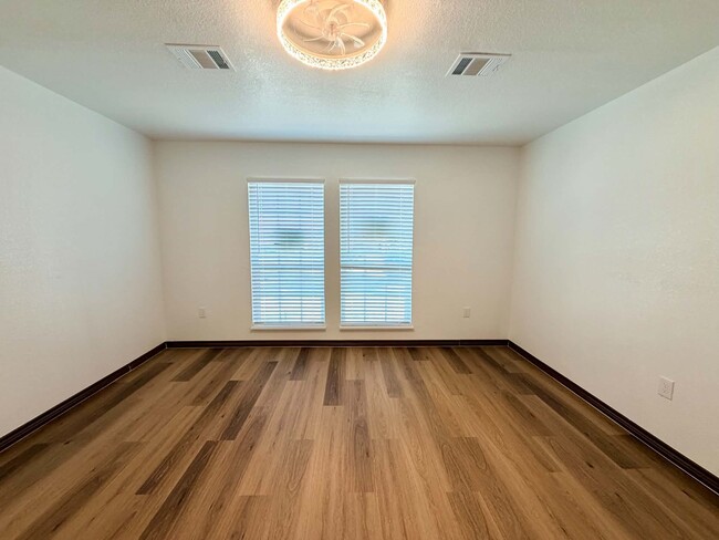 Building Photo - 10715 Carvel Ln