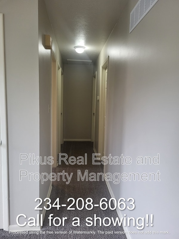 Building Photo - 3639 Albrecht Ave