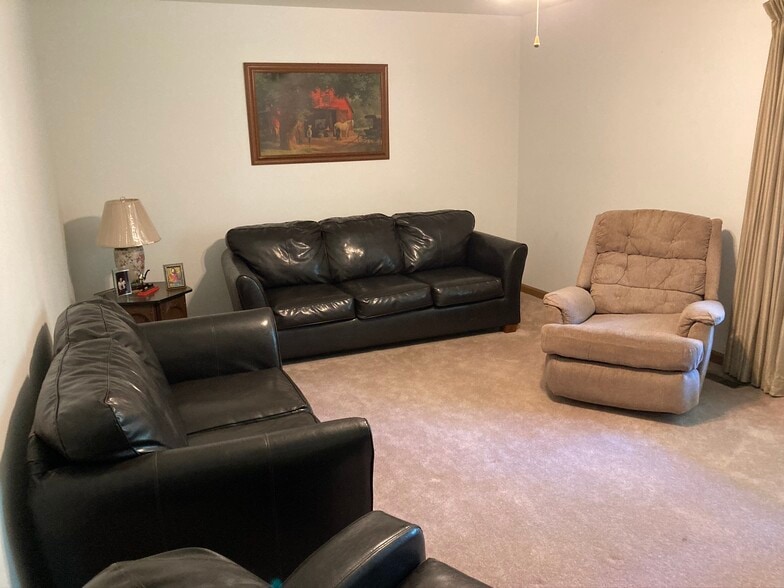 Building Photo - 6125 Green Branch Rd