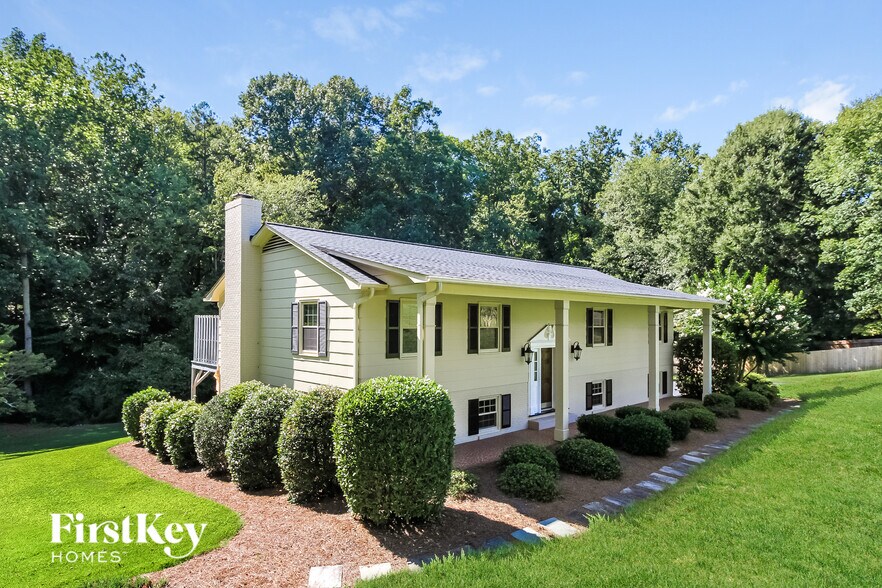 Building Photo - 5601 Kane Dr
