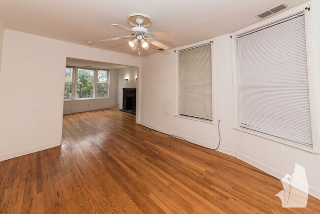 Building Photo - 1509 W Barry Ave