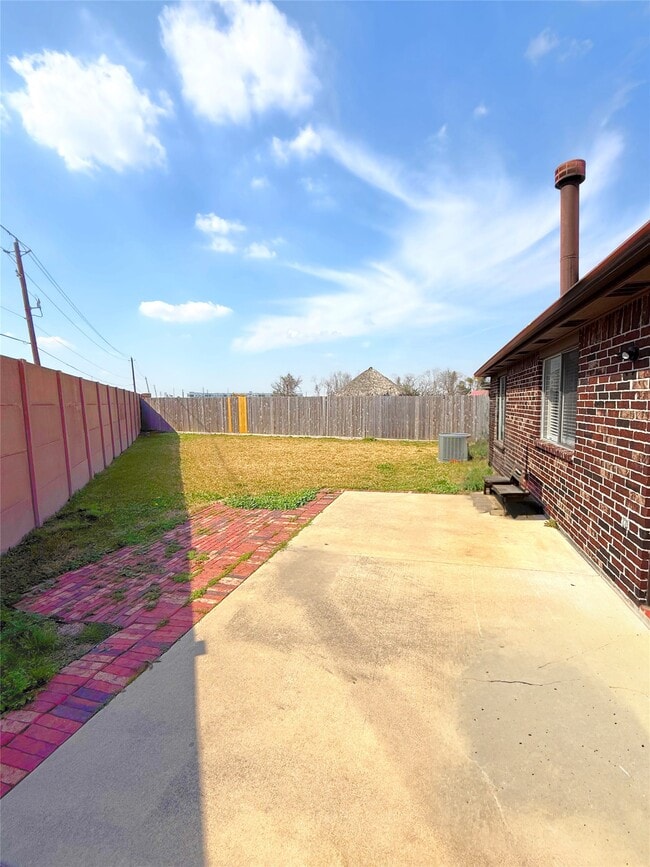 Building Photo - 9204 Tejas Ct