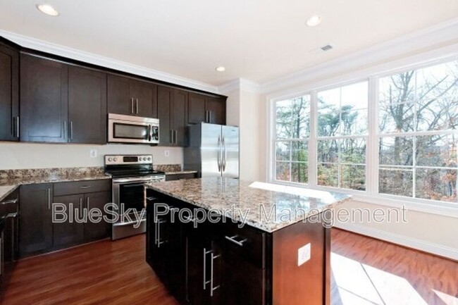 Building Photo - 1570 Wickham Pond Dr