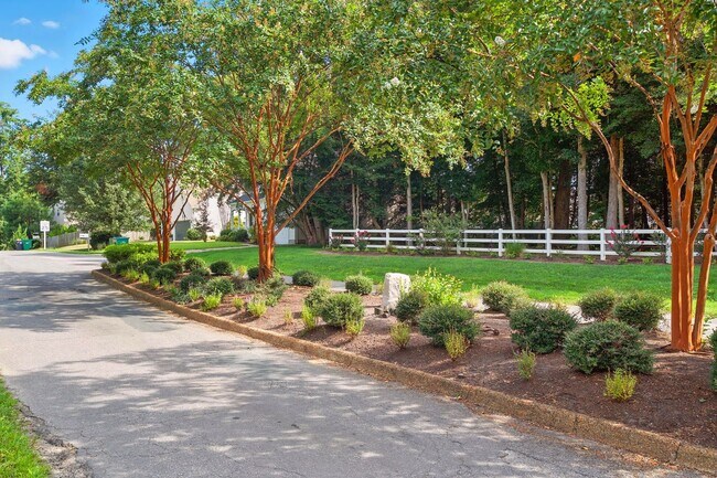 Building Photo - Welcome Home to the Springhill Community!
