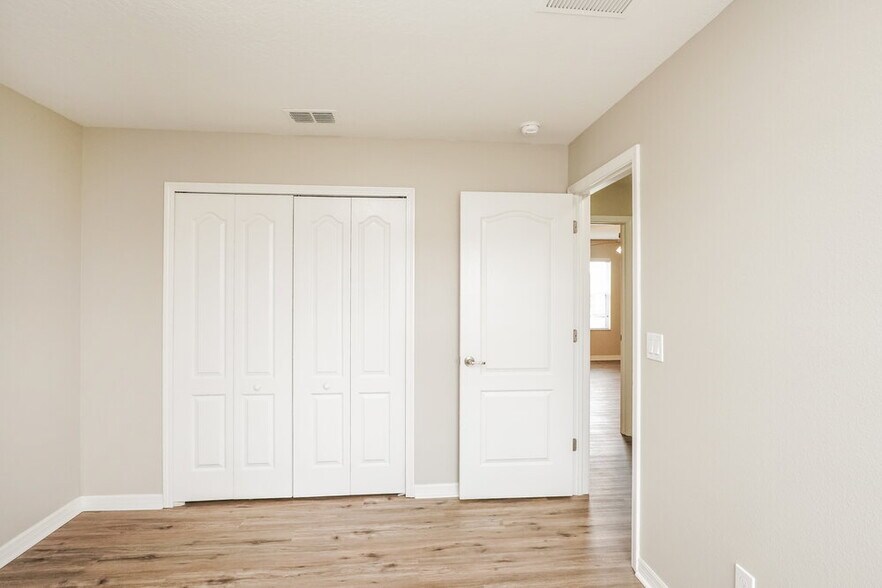 Building Photo - 9138 Savannah Grove Ln