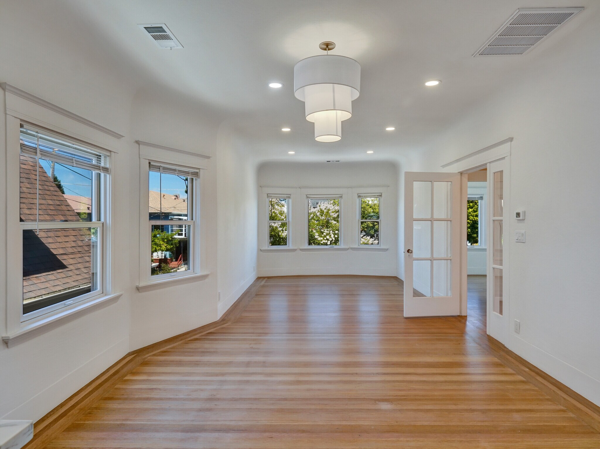 Building Photo - 1075 43rd St