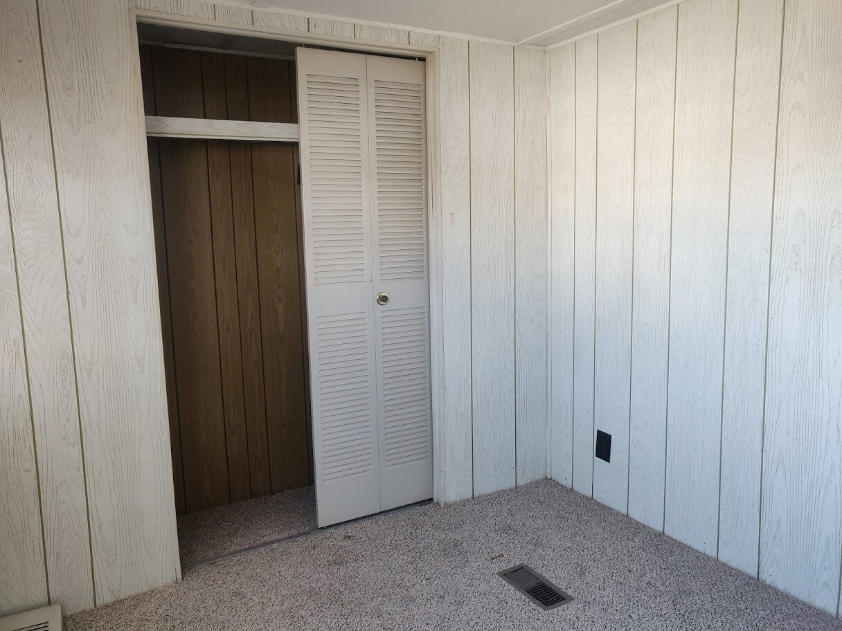 Building Photo - 2627 S Lamb Blvd