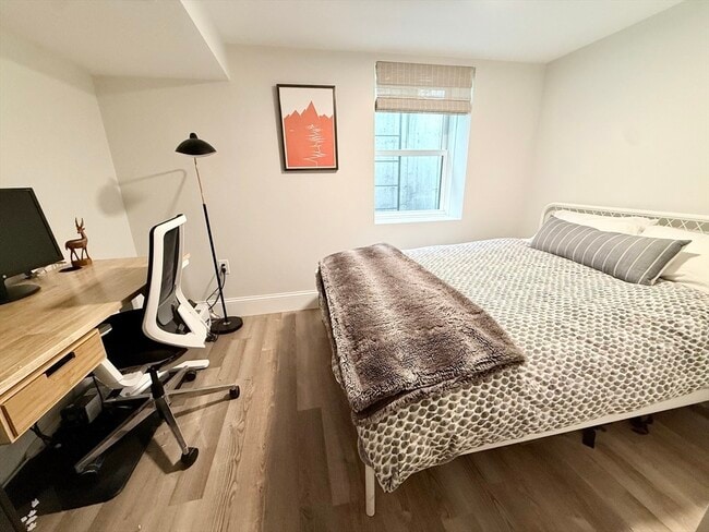 Building Photo - 10 Ware St