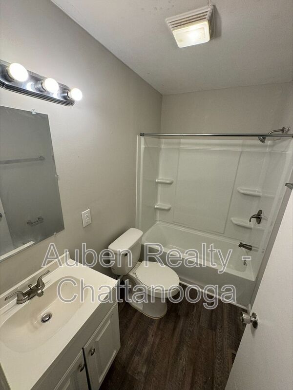 Building Photo - 808 Lafayette Dr