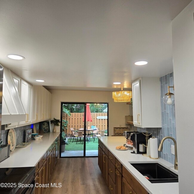 Building Photo - 8761 Ilex Ct