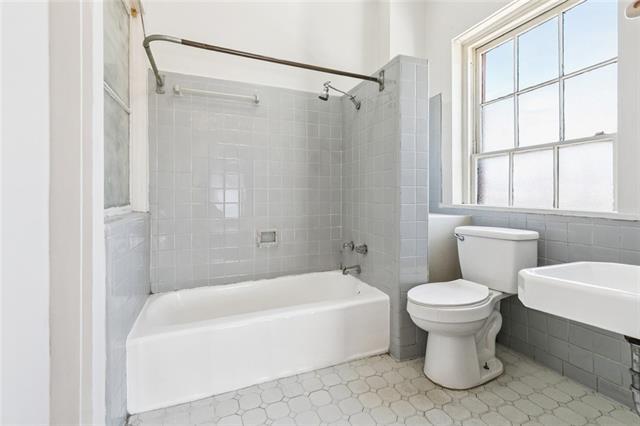 Building Photo - 928 Conti St