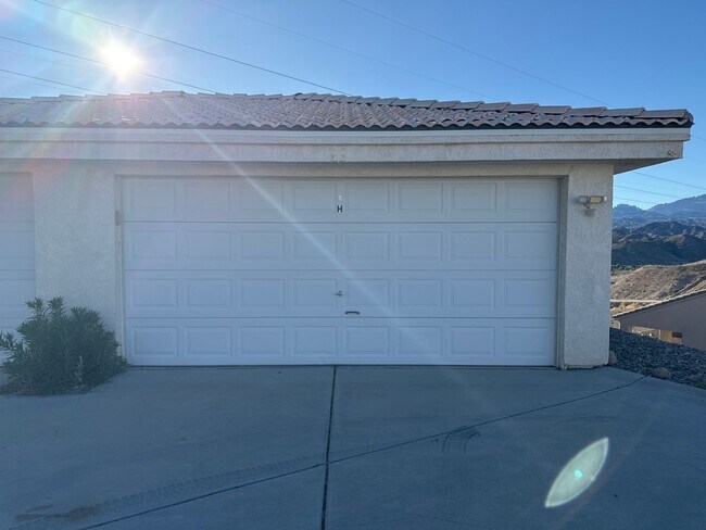 Building Photo - 2834