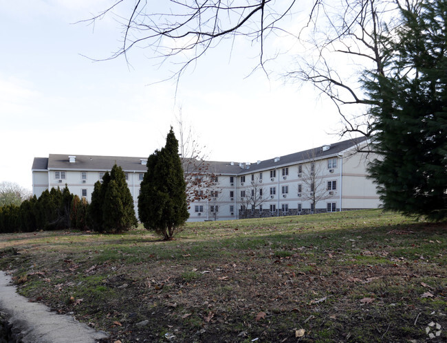 Building Photo - Philip Murray House II