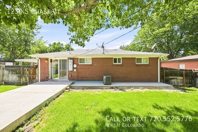 Building Photo - 1230 S Chase Ct