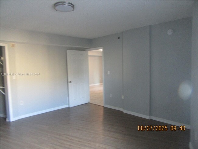 Building Photo - 2475 NW 16th St Rd