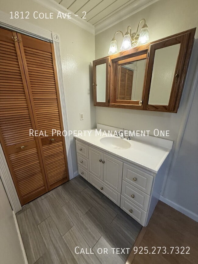 Building Photo - 1812 Cole Ave