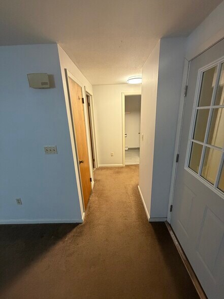 Building Photo - 4294 Candlelight Ln