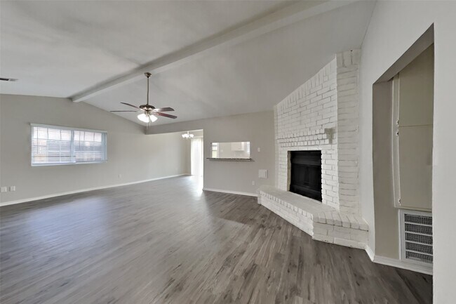 Building Photo - 2031 Wigmaker Dr