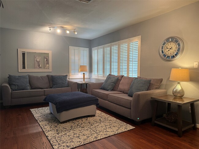 Building Photo - 3411 Linkwood Dr