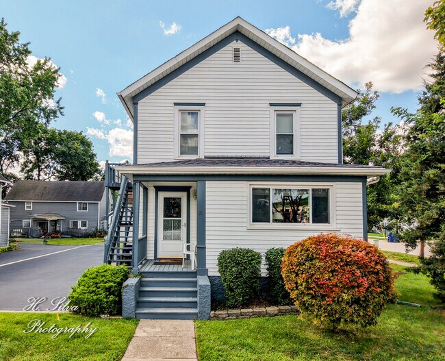 Primary Photo - 21 Washington St