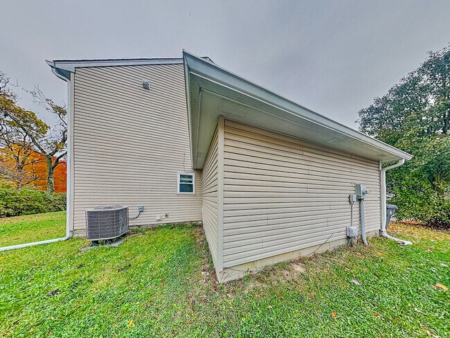 Building Photo - 11106 Waterfield Ln