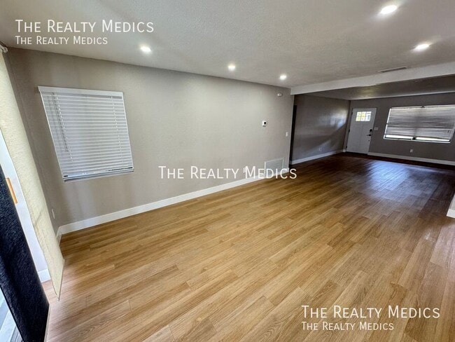 Building Photo - 4522 Fetrow Dr