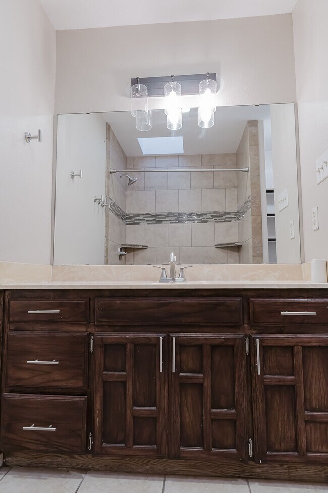 Building Photo - 1105 Gordon Blvd