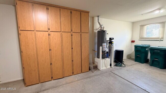 Building Photo - 21549 Backus Dr