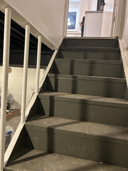 Building Photo - 214 Barbara Dr