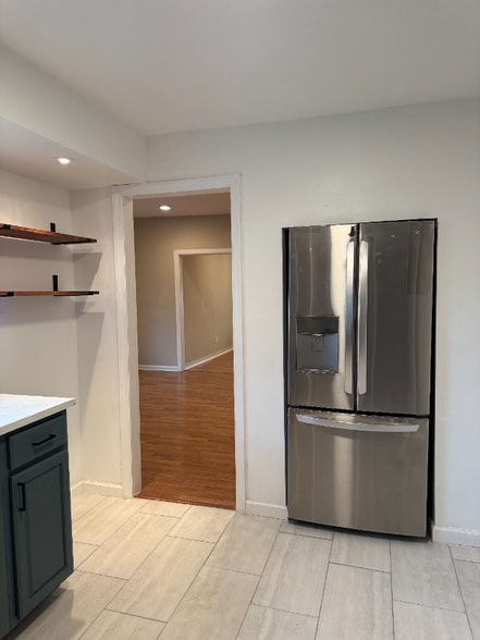 Building Photo - 53 Maple Ave