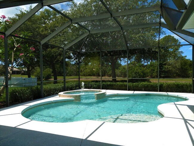 Building Photo - Annual Rental: Luxurious 4 Bedroom 3 bath POOL home in Woodlands of Rivendell! Just Blocks form P...