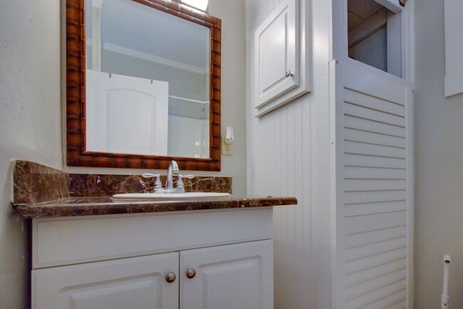 Building Photo - Waterfront on the Bay