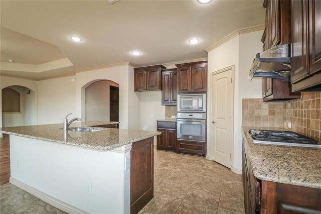 Building Photo - 6805 San Fernando Dr
