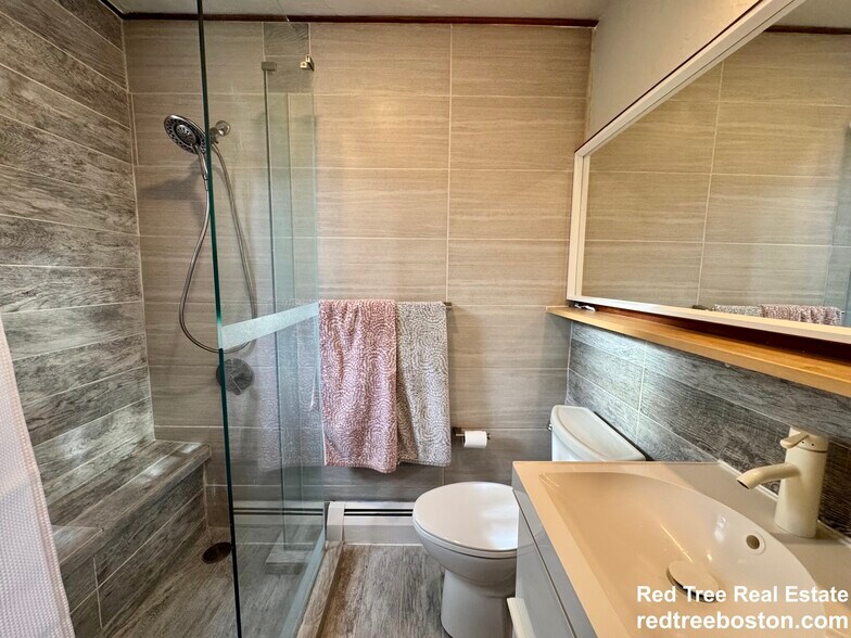 Building Photo - 48 Kent St