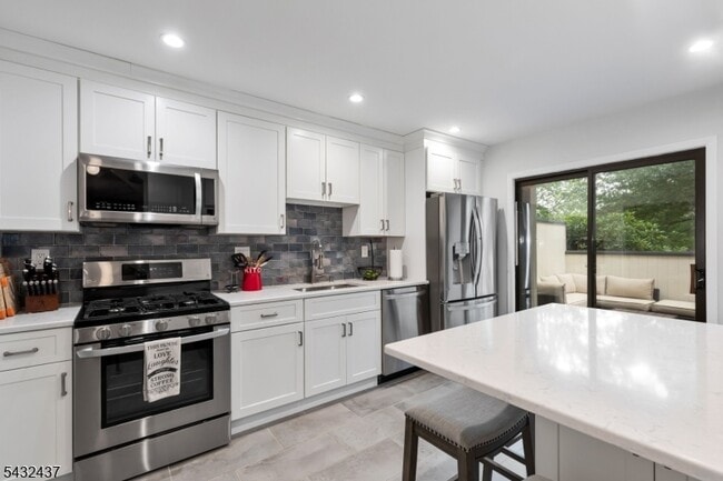 Building Photo - 240 Arrowood Way