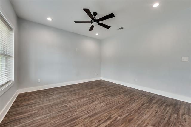 Building Photo - 1212 W Elm St