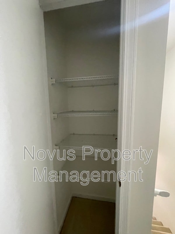 Building Photo - 121 Chipley Creek Dr