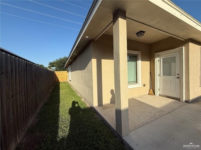 Building Photo - 2315 N Ruby St