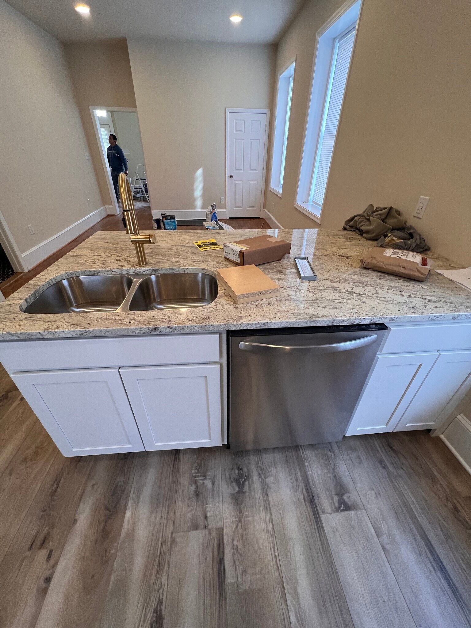 Building Photo - 1005 W High St