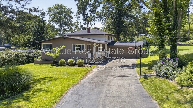 Building Photo - 6 The Knolls Ln