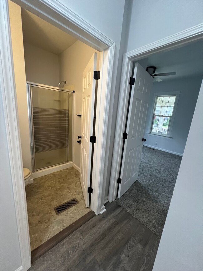 Building Photo - Adorable 2 bed 2bathroom home $1250