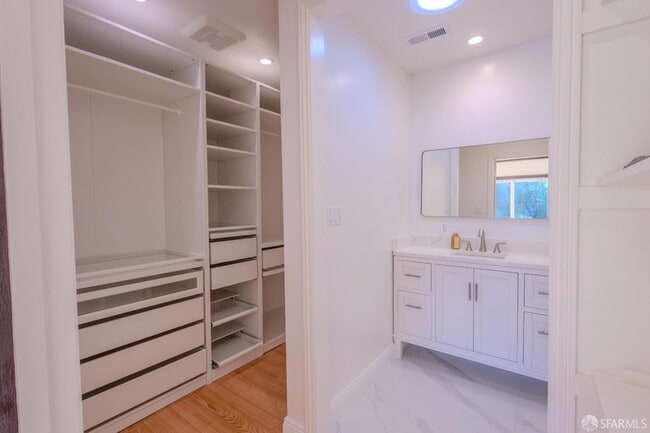 Building Photo - 212 Tocoloma Ave