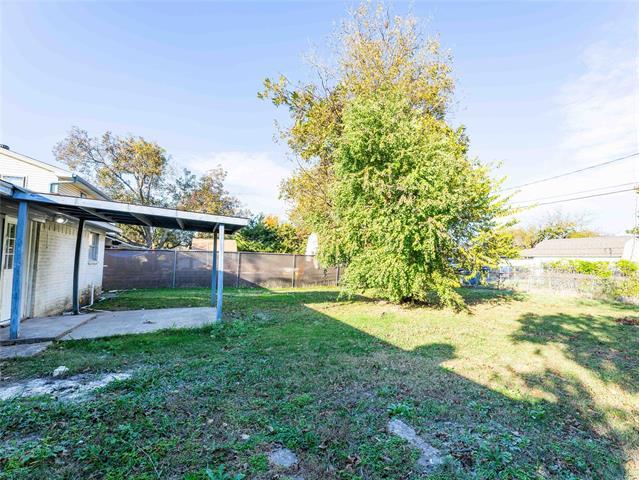 Building Photo - 1932 Mars Dr