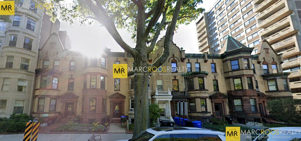 Building Photo - 1489 Beacon St